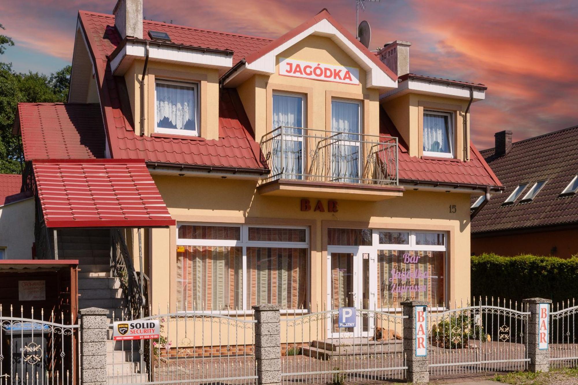 Pensjonat Jagodka Trzęsacz Exteriör bild